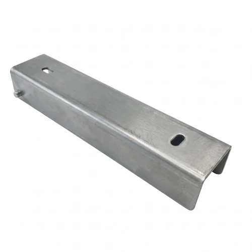 Eclisă de legătură pentru soclu 250x50 zincat GPV-700-39 (1)