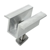 Clemă de prindere centrală H25 L50 brută cu șurub M8x20 și inserție pentru panouri de 30 mm
