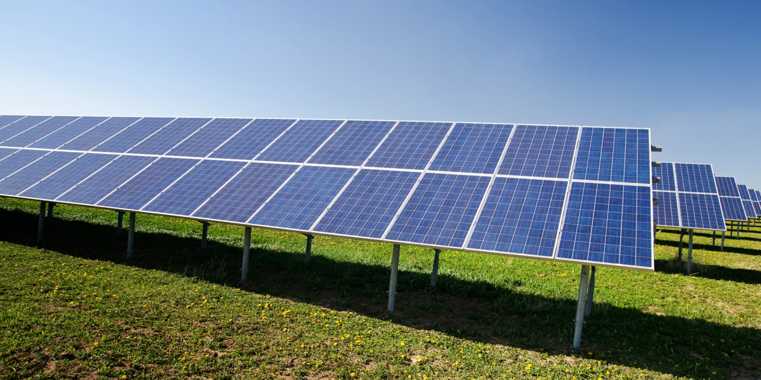Fotovoltaice la sol - cum alegeți structura potrivită?